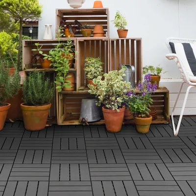 Produktbild von Terrassenfliesen Klickfliesen 30x30 cm, Balkonfliesen, Kunststoff Holzoptik, Schwarz | 9 Stück 0,81 m² | Klicksystem ohne Kleber | recyceltes PP