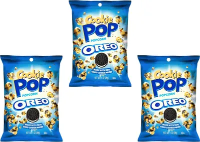 Produktbild von Candy Pop Popcorn Oreo 3x 28g – Süßes Popcorn mit Oreo-Keksstücken (3er Pack)+Heartforcards Versandschutz