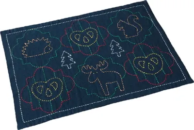 Produktbild von Olympus Sashiko Stickpackung "Tischset Nordic Designs Plätzchen", Stoff bedruckt, 31x45cm, Original aus Japan