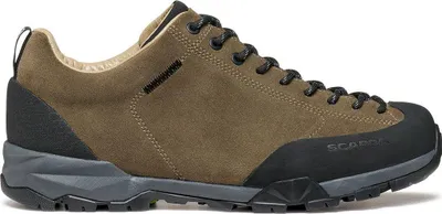 Brauner Scarpa Mojito Trail CL Schuh mit schwarzer Gummiverstärkung und grauer Sohle in Seitenansicht