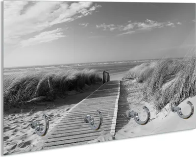 Produktbild von Wallario Schlüsselbrett aus Glas, Motiv: Auf dem Holzweg zum Strand schwarzweiß, 30 x 20 cm mit 4 Haken