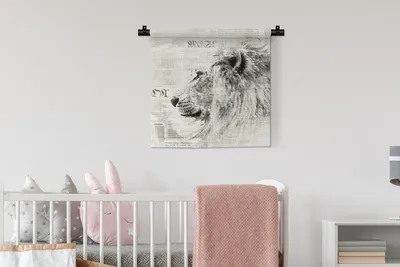 Produktbild von MuchoWow® Wandteppich Wandbehang Löwe - Zeitung - Schwarz - Weiß 60x60 cm Tapisserie Dekoration Wandtuch - Dekorationen - Wand Decke
