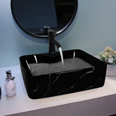Produktbild von Puluomis Waschbecken Keramik Aufsatzwaschbecken Waschschale Reckig mit Wasserhahn Ablaufgarnitur Schwarz Gold Bathroom sink Geeignet für Badezimmer