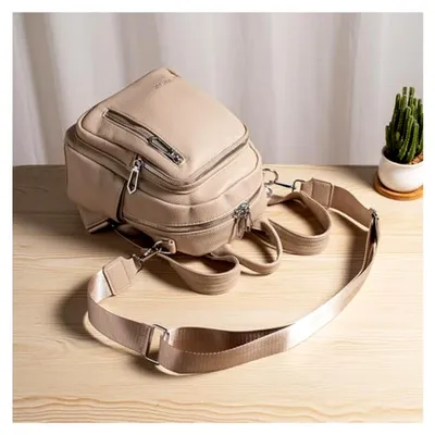 Produktbild von Kleiner Damenrucksack aus Kunstleder