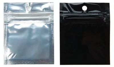 Produktbild von Druckverschlussbeutel Transparent/Schwarz 5x5cm mit Aufhängeloch (100 Stück)