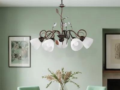 Immagine prodotto di Lampada a sospensione a 5 luci con decorazione a foglie, paralumi in vetro bianco per tavolo da pranzo