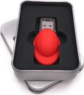 Produktbild von Onwomania Helm Bauarbeiter Baustelle Kopfbedeckung rot USB Stick in Alu Geschenkbox 8 GB USB 2.0
