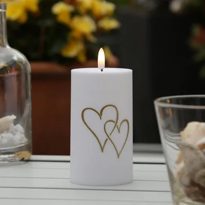 Produktbild von LED Kerze goldene Herzen - Kunststoff - H: 15cm - D: 7cm - Timer/Sensor - für Innen/Außen - weiß