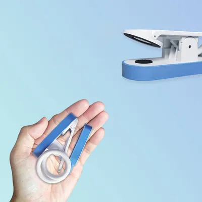 Immagine prodotto di INF Luce da libro nera - Lampada da lettura a LED con clip per studenti Bianco