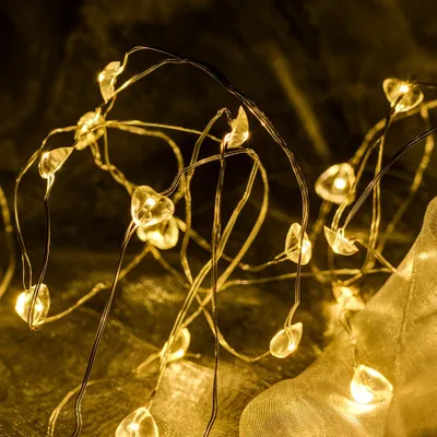 Obrázek produktu pro LED světelný řetěz na baterie, se srdíčky, teple bílá, 20 diod, 2,3 m