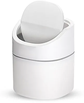 Imagen del producto de Ibenzoa®: Mini cubo de basura de plástico – Cubo de basura de diseño de 2 litros con tapa abatible, ideal para oficina, salón y coche