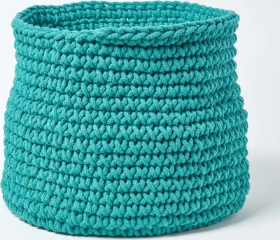 Produktbild von HOMESCAPES Gestrickter Aufbewahrungskorb, 100% Baumwolle petrol 42 x 37 cm