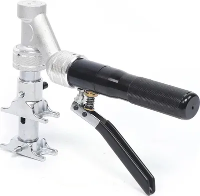 Produktbild von Hydraulische Rohrpresszange und Rohrexpander - SD-1632Y - Druck 3 t - Hub 28 mm - Gewicht 2,5 kg - Kunststoffkoffer - Silber