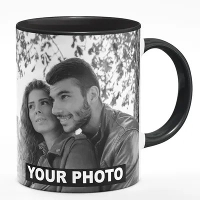 Productafbeelding van Fotobeker: Beker met eigen foto en tekst. Gepersonaliseerde bedrukking. Zwarte beker met zwart-wit foto. [117]