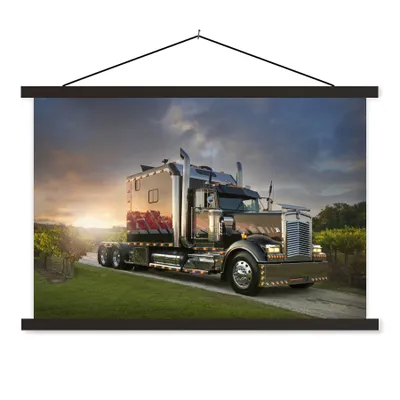 Produktbild von MuchoWow® Textilposter Lkw-Fahrten bei Sonnenuntergang 60x40 cm mit schwarzem Rahmen - Hölzernes