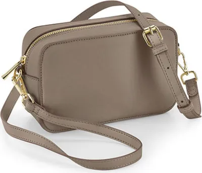 Produktbild von BagBase BG758 | Boutique Cross Body Bag Lederoptik - Farbe: Taupe - Größe: 21 x 13 x 7 cm