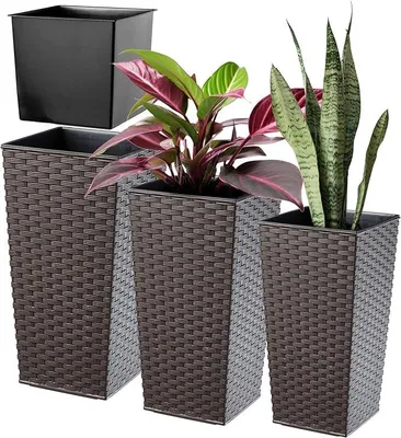 Produktbild von 3er Set Pflanzkübel mit Innentopf 36/46,5/57,5 cm Höhe, Mokka Rattan – wetterfeste & robuste Blumenkübel aus Kunststoff, Blumentöpfe für Innen- & Außenbereich