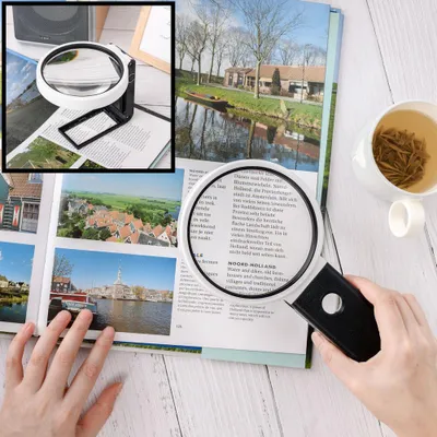 Productafbeelding van Staande Hand Loep met LED verlichting - 3.5x & 25x Vergroting - Vergrootglas - Lezen voor Slechtziende - 25 x13x 3 Cm
