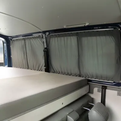 Produktbild von VW T5 Doppel Gardinen Set, blickdicht, grau/schwarz, passgenau für Sonnenschutz