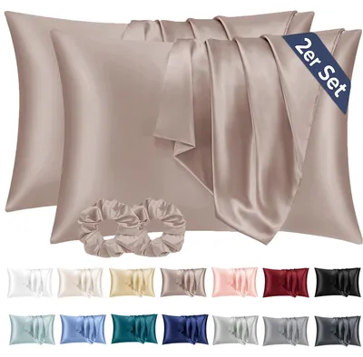 Produktbild von Set mit 2 Satin-Kissenbezügen, 40 x 80 cm, braun, seidenweich und pflegeleichter als Seidenkissenbezüge. Inklusive 2 Haargummis.