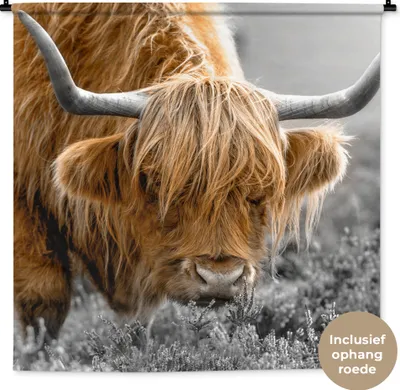 Produktbild von MuchoWow® Wandteppich Wandbehang Scottish Hochlandrind - Pflanzen - Schwarz - Weiß 120x120 cm Tapisserie Dekoration Wandtuch - Modern - Baumwollgewebe