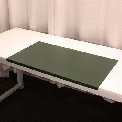 Produktbild von Schreibtischunterlage mit Kantenschutz, wasserdicht, rutschfest, Grün, 90 x 50 cm in Lederoptik
