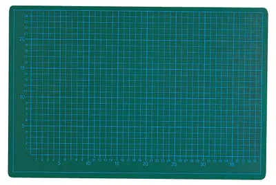 Produktbild von Schneidematte, 45x30cm, grün/schwarz 5-lagig, mit 10-und 50mm Teilung.