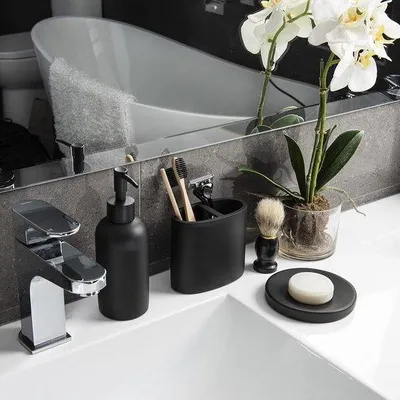 Produktbild von Famanu Badezimmeraccessoires Set 5-teilig - Mattschwarz