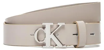 Imagen del producto de Cinturón de cuero para mujer Calvin Klein, con hebilla con placa con monograma, 2,5 cm de ancho, color marfil