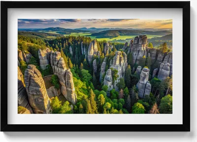 Produktbild von Landschaft mit malerischen Bergen und Wäldern aus der Vogelperspektive– Wandbild mit Rahmen – Gerahmtes Bild  – Wanddekoration – 60x40 cm –  Schwarz Rahmen