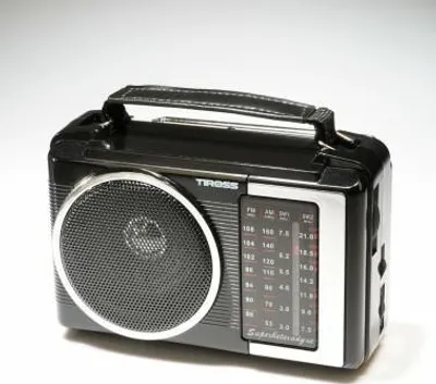 Produktbild von Tiross Portable Radio mit Batterien
