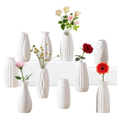 Productafbeelding van Set van 10 kleine, witte keramische bloempotjes