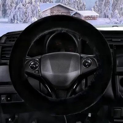 Produktbild von Famanu Lenkradbezug aus Lammfell – Winterliche Lenkradschutz, warm und rutschfest, für 36-38 cm (schwarz)