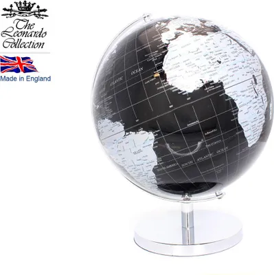 Image de Grand globe, monté sur un socle argenté