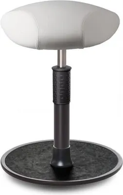 Produktbild von Sitz- Stehhocker Free Regular Triangel Boxmark Leder Weiß schwarz /schwarz.