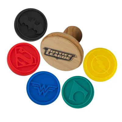 Produktbild von Cinereplicas Justice League Keksstempel Flash, Batman, Superman, Aquaman, Wonder Woman HPE60330