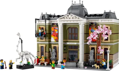 Produktbild von LEGO Icons Naturhistorisches Museum, Set für Erwachsene, kreatives Geschenk für alle, die sich für Museen, Dinosaurier, Wissenschaft & Geologie begeistern, Ergänzung der Reihe Bauen mit Modulen 10326