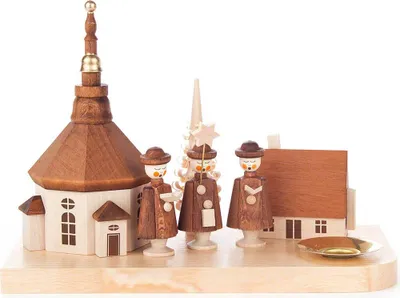 Produktbild von Kerzenhalter mit Seiffener Kirche, Haus und Kurrende (12cm) von Dregeno Seiffen