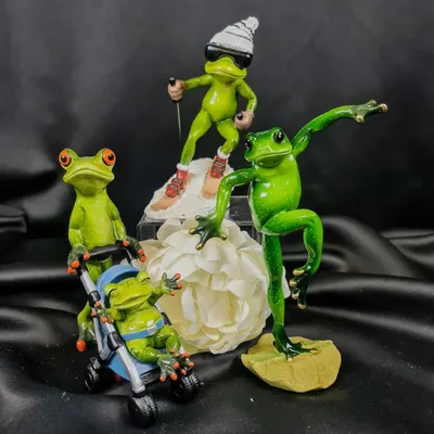Produktbild von Art-Pol Figur Frosch mit Kinderwagen, humorvoll, Glückssymbol