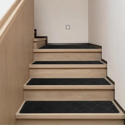 Produktbild von Famanu Treppenstufenmatten Set 4 Stück 20 x 76 cm mit rutschfester Gummirückseite