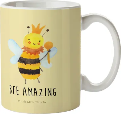 Produktbild von Mr. & Mrs. Panda Plastikbecher Biene König - Gelb Pastell - Geschenk, Trinklernbecher, Haferl, Kindergarten Becher, Pott, Hummel, Kindertasse