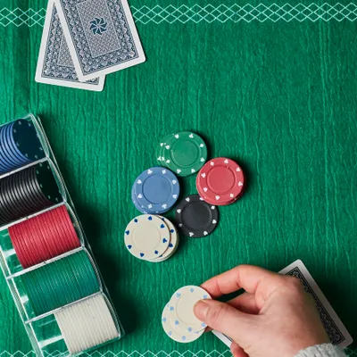 Produktbild von Schachtel mit 100 Pokerchips