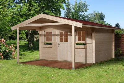 Produktbild von WEKA 135.3838.40.00 Premium Gartenhaus/Blockbohlenhaus Konstanz 2 mit Vordach (200 cm)/Einzeltür/Einzelfenster ; Größe: 2 ; Farbgebung: Naturbelassen ; Wandstärke: 45 mm ; Maße (LxBxH): 580 cm x 380 cm x 262 cm ; Seitenwandhöhe: 210 cm