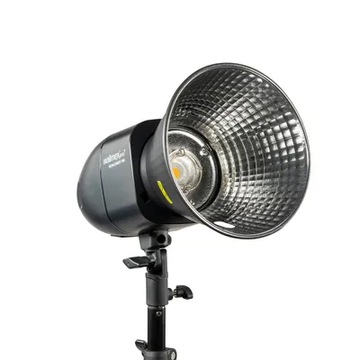 Produktbild von Walimex pro Newcomer 100 II Studioblitz, LED Studiolicht mit Funk, Studiolampe mit hoher Lichtleistung, Studio Blitz mit Überhitzungsschutz ideal für Fotostudio