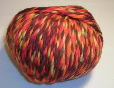 Produktbild von MURIA, dickes farbiges Schurwollgarn  von Schulana - orange/bordeaux/gelb (28) - ca. 80m/100g