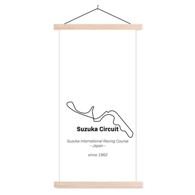 Produktbild von MuchoWow® Textilposter Suzuka - F1 - Rennstrecke 40x80 cm mit holzfarbenen Rahmen - Wohnzimmer