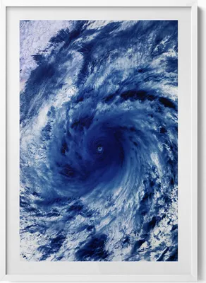 Produktbild von NASA-Foto - Wolkenwirbel aus dem Weltraum– Wandbild mit Rahmen – Gerahmtes Bild  – Wanddekoration – 70x100 cm –  Weiß Rahmen