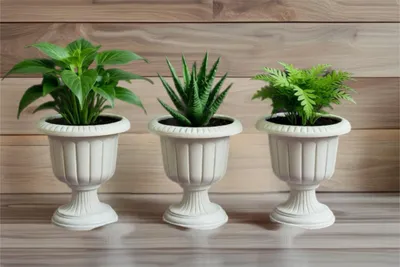 Immagine prodotto di Mini vasi da fiori Nergiz su piedistallo in bianco - crema - 19 cm x 19 cm - Vasi da fiori sostenibili realizzati con materiale riciclato