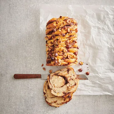 Produktbild von Brotbackform mit 23 cm für Kastenbrot und Zupfbrot, inklusive Backbuch | Antihaft-Kastenform mit Rezeptideen