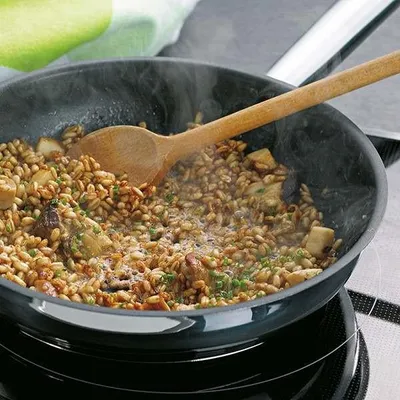 Zdjęcie produktu dla Patelnia ze stali nierdzewnej z nieprzywierającą powierzchnią 24 cm CAILIN KELA KL-10965